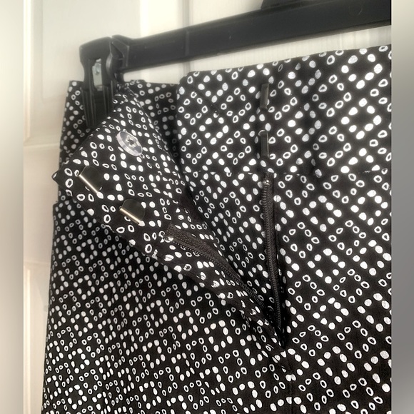 The Limited B/W Spotted Pants - Picture 3 of 6